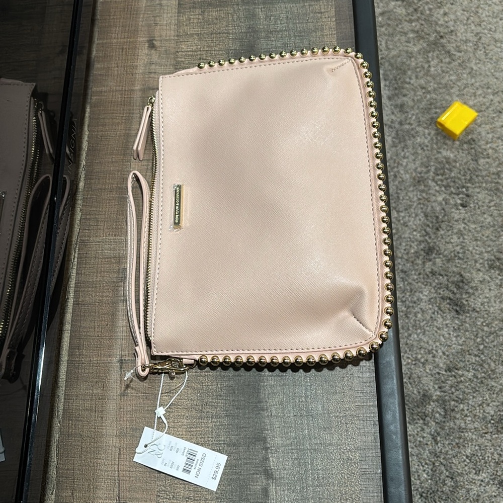 Large wristlet